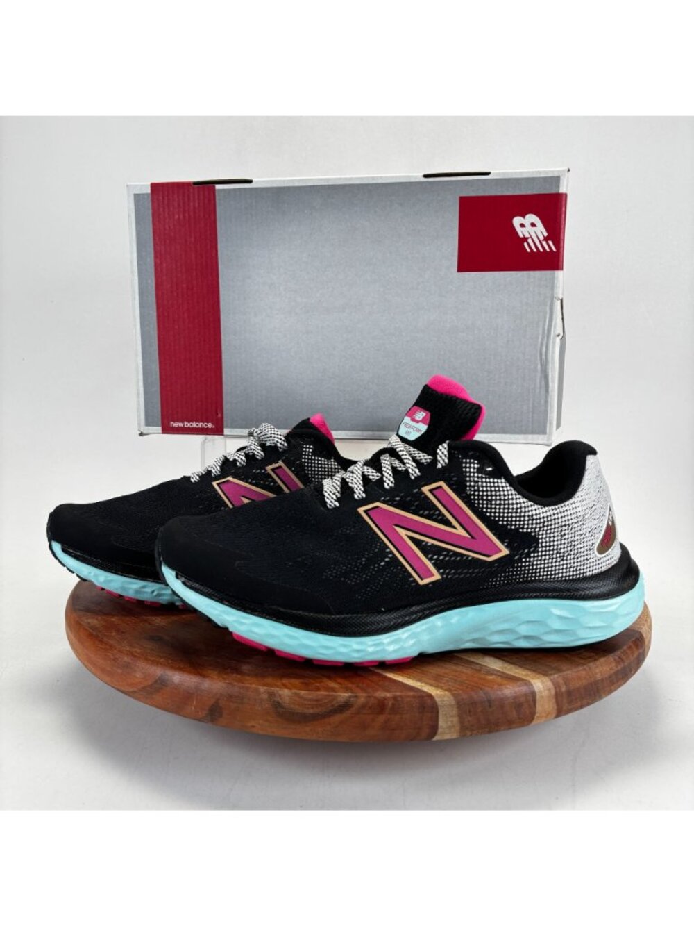 New Balance Womens 9.5 680 V7 Running Shoes W680YF7 Low Top Lace Up Fresh Foam - Picture 9 of 10